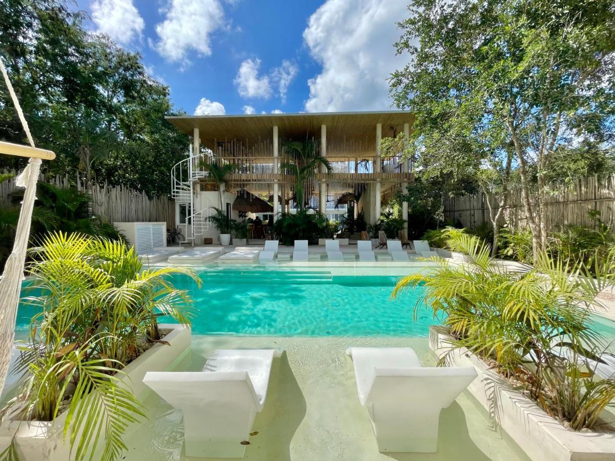 Beautiful Swim-Up Studio With Private Terrace, Pool And Jungle Gym 툴룸 외부 사진