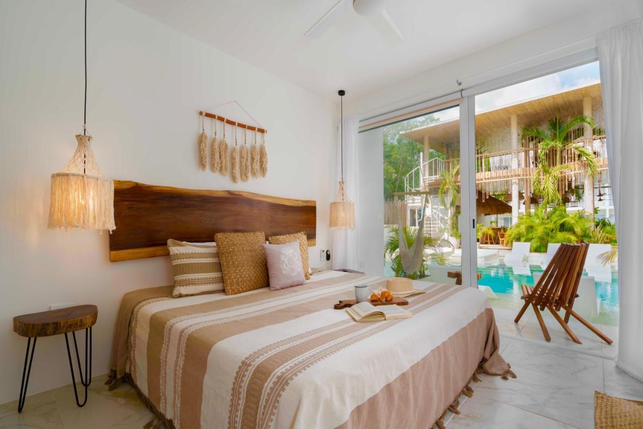 Beautiful Swim-Up Studio With Private Terrace, Pool And Jungle Gym 툴룸 외부 사진